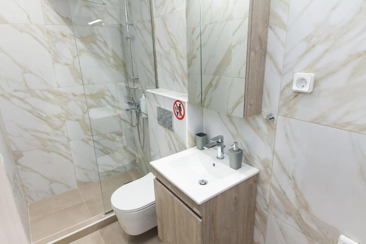 Brand New Urban Getaway Next To Megaro Mousikis Apartman Athén Kültér fotó
