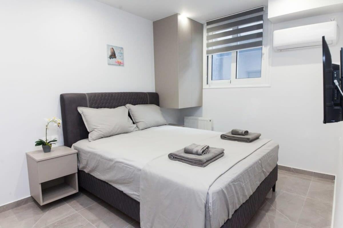 Brand New Urban Getaway Next To Megaro Mousikis Apartman Athén Kültér fotó